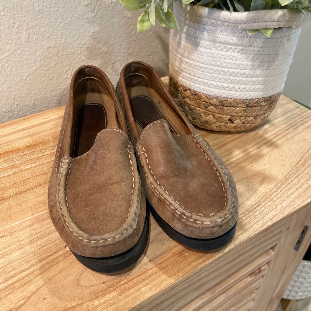 Azaleia Brown leather driving shoes Loafers Sz 8